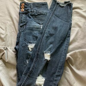 No boundaries ripped denim skinny jeans